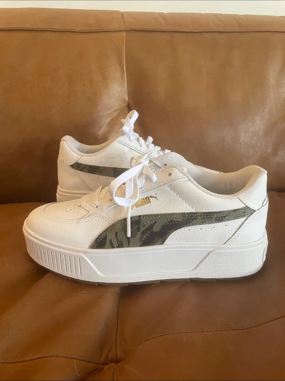Puma White Sneakers with Green Camo Formstrip, Brand new - Picture 3 of 4